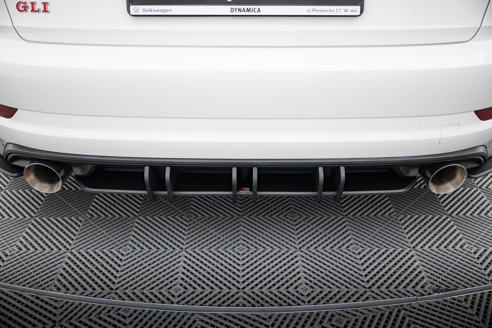 Maxton Design Street Pro Diffusore Post. - Volkswagen Jetta GLI - img 3