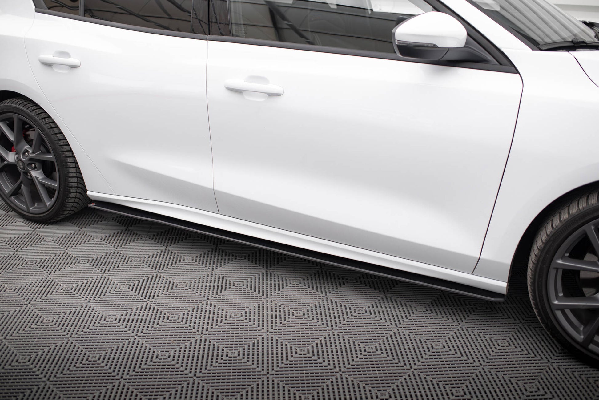 Maxton Design Street Pro Minigonne - Ford Focus Mk4 - img 2
